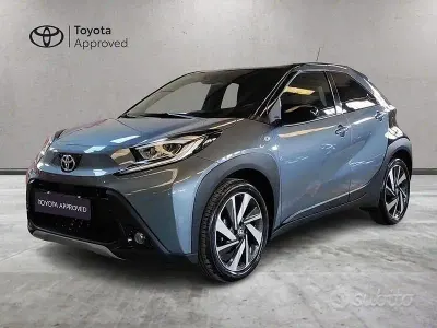 Usata Toyota Aygo X Lounge 72 CV (52 kW) 2024 Grigio SUV