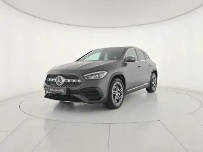 Käytetty Mercedes GLA250 Premium 160 HP (117 kW) 2021 Harmaa Katumaasturi