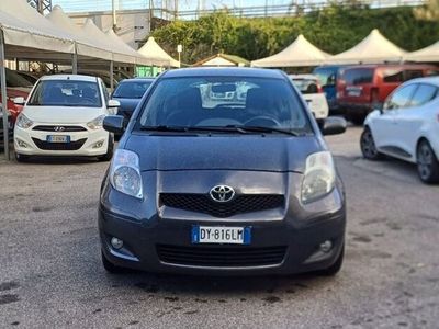 usata Toyota Yaris 1.3 5 porte Sol