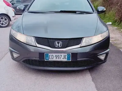 Begagnad Honda Civic Elegance 99 HK (72 kW) 2010 Sedan