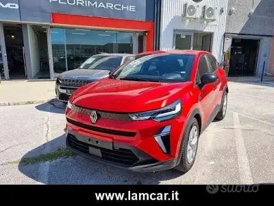 Usata Renault Captur Evolution 101 CV (74 kW) 2025 Bordeaux SUV