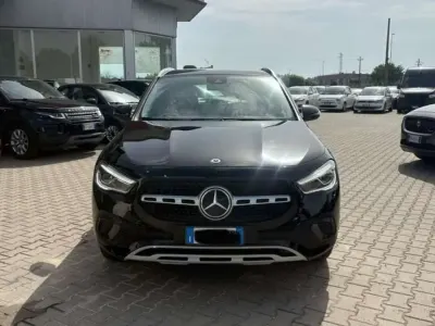Usata Mercedes GLA200 Business 150 CV (110 kW) 2021 Nero SUV