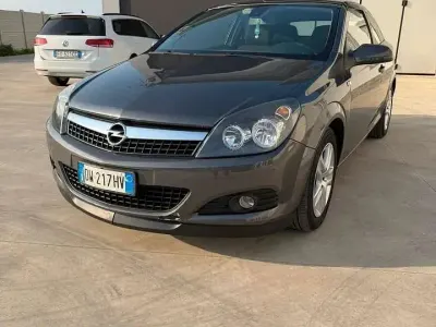 Usata Opel Astra 110 CV (80 kW) 2009 Other Berlina