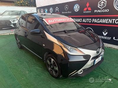 Usata Toyota Aygo X-play 69 CV (50 kW) 2017 Nero Utilitaria