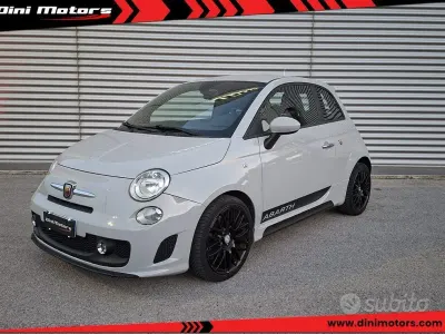 Usata Abarth 500 Custom 135 CV (99 kW) 2015 Bianco Utilitaria