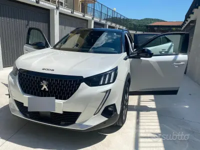 Usata Peugeot 2008 GT-line 131 CV (96 kW) 2021 SUV