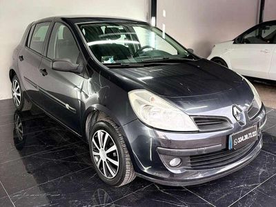 Usata Renault Clio II Authentique 58 CV (42 kW) 2008 Berlina