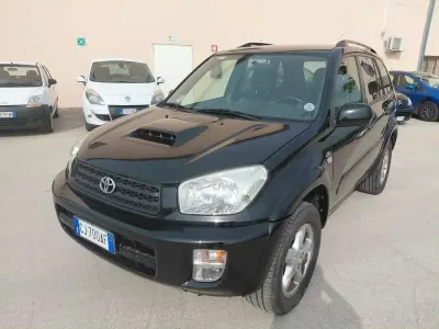 Usado Toyota RAV4 116 CV (85 kW) 2003 Negro SUV