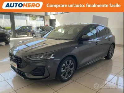 Usata Ford Focus ST-Line 116 CV (85 kW) 2023 Grigio Berlina