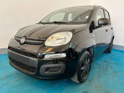 Usata Fiat Panda 69 CV (50 kW) 2011 Rosso Utilitaria