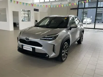 Usata Toyota Yaris Cross Trend 92 CV (67 kW) 2022 Grigio SUV