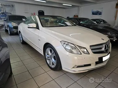 Usata Mercedes E250 Avantgarde 204 CV (150 kW) 2010 Bianco Cabrio