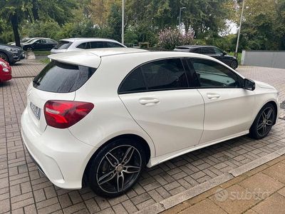 Usata Mercedes A180 Premium 109 CV (80 kW) 2016 Bianco Utilitaria