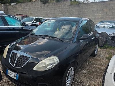 Usata Lancia Ypsilon 77 CV (56 kW) 2009 Nero Utilitaria