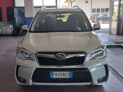 Usata Subaru Forester Sport 147 CV (108 kW) 2015 Bianco SUV