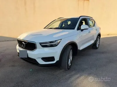 Usata Volvo XC40 150 CV (110 kW) 2019 Bianco SUV