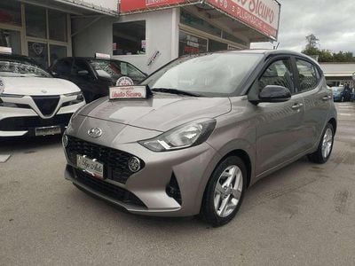 Usata Hyundai i10 Advanced Plus 67 CV (49 kW) 2021 Bicolore grigio e nera Utilitaria