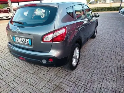 Usata Nissan Qashqai Tekna 110 CV (80 kW) 2013 Grigio SUV