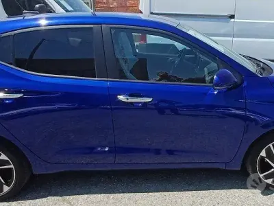 Usado Hyundai i10 67 CV (49 kW) 2021 Azul Utilitario