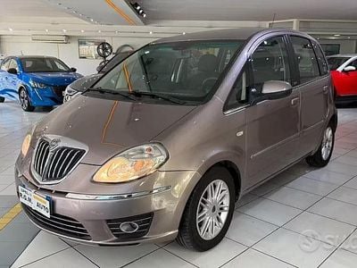 Usata Lancia Musa 95 CV (69 kW) 2009 Marrone Monovolume