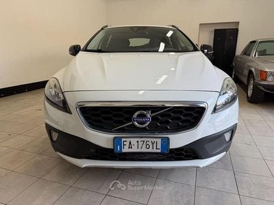 Usata Volvo V40 CC Kinetic 114 CV (83 kW) 2015 Bianco Station wagon