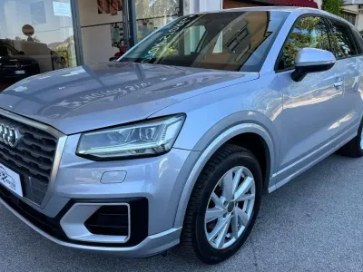 Usata Audi Q2 Business 116 CV (85 kW) 2018 Argento florent SUV