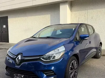 Usata Renault Clio IV Life 73 CV (53 kW) 2018 Bluazzurro Berlina