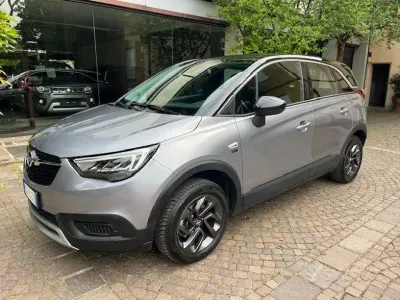 Usata Opel Crossland X 110 CV (80 kW) 2020 Grigio SUV
