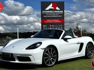 Usata Porsche 718 Boxster 299 CV (219 kW) 2022 Bianco Cabrio