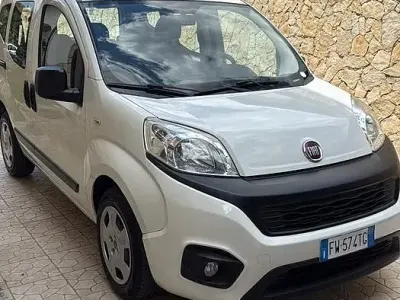 Usata Fiat Qubo Trekking 80 CV (58 kW) 2017 Bianco Monovolume