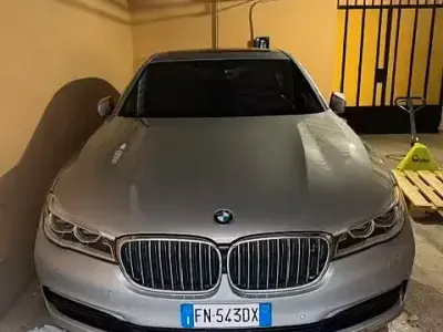Usata BMW 740 306 CV (225 kW) 2016 Grigio Berlina