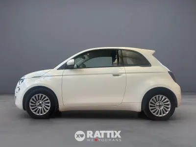 Usata Fiat 500e Icon 69 kW (95 CV) 2025 Ice white Berlina
