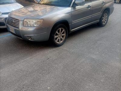 Usata Subaru Forester 163 CV (119 kW) 2006 Grigio SUV