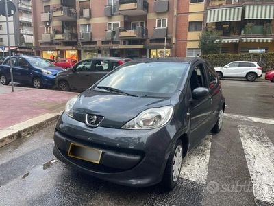 Usata Peugeot 107 68 CV (50 kW) 2008 Nero Utilitaria