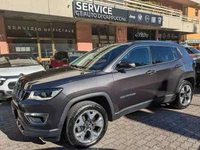 Usado Jeep Compass Limited 140 CV (102 kW) 2018 Gris SUV