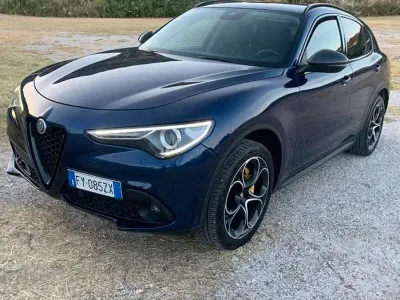 Usata Alfa Romeo Stelvio 210 CV (154 kW) 2019 Blu SUV