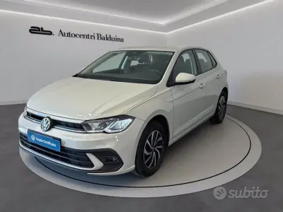 Usata VW Polo Life 80 CV (58 kW) 2023 Ascot grey Utilitaria