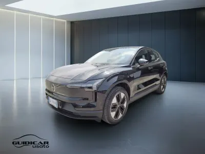 Usata Volvo EX30 Core 75 kW (102 CV) 2024 Nero SUV