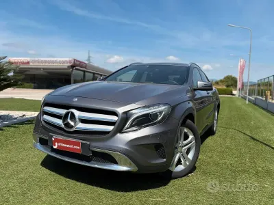 Usata Mercedes GLA200 136 CV (100 kW) 2014 Grigio SUV