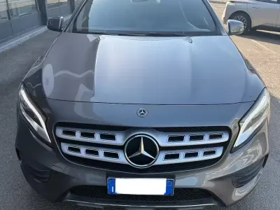 Usata Mercedes GLA220 Premium 170 CV (125 kW) 2019 Grigio SUV