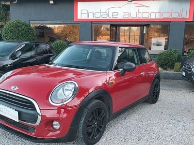 Usata Mini ONE 102 CV (75 kW) 2015 Rosso Utilitaria