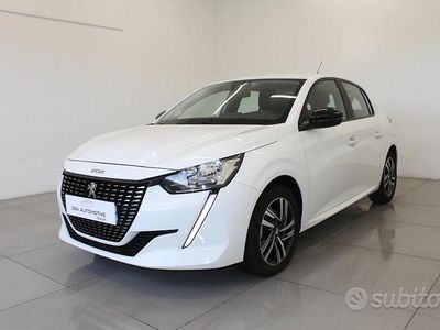 Usata Peugeot 208 Allure 101 CV (74 kW) 2023 Bianco Utilitaria