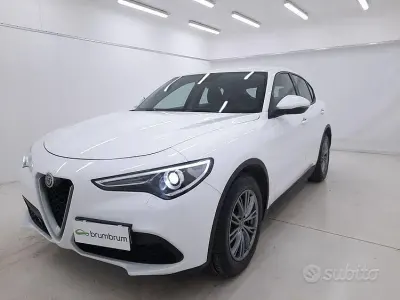 Usata Alfa Romeo Stelvio Business 160 CV (117 kW) 2022 Bianco SUV