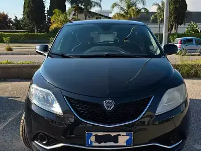 Usata Lancia Ypsilon 85 CV (62 kW) 2013 Utilitaria