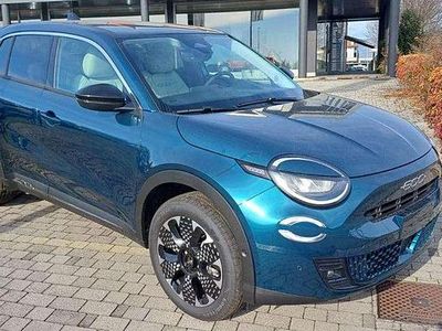 Nuova Fiat 600 La Prima 136 CV (100 kW) 2025 Verde mare SUV