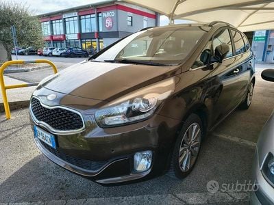 Usata Kia Carens 135 CV (99 kW) 2013 Marrone Monovolume