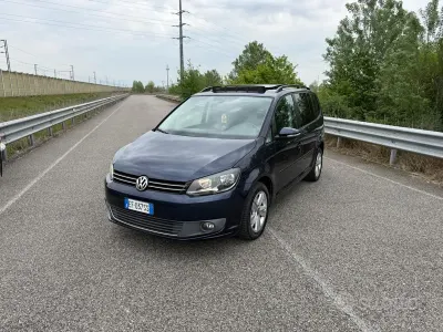 Usata VW Touran Comfortline 105 CV (77 kW) 2011 Blu Monovolume