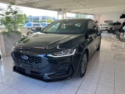 Usado Ford Focus ST-Line 116 HP (85 kW) 2025 Preto Sedan
