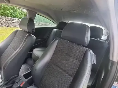 Usata Opel Astra GTC 105 CV (77 kW) 2005 Berlina