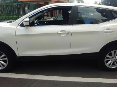 Usata Nissan Qashqai 110 CV (80 kW) 2016 Bianco SUV
